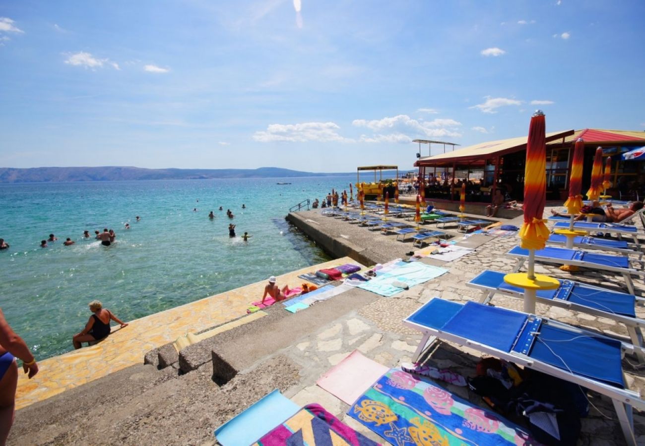 Appartamento a Novi Vinodolski - Appartamento in Novi (Novi Vinodolski) con vista mare, balcone, Climatizzazione, WIFI (3667-1)