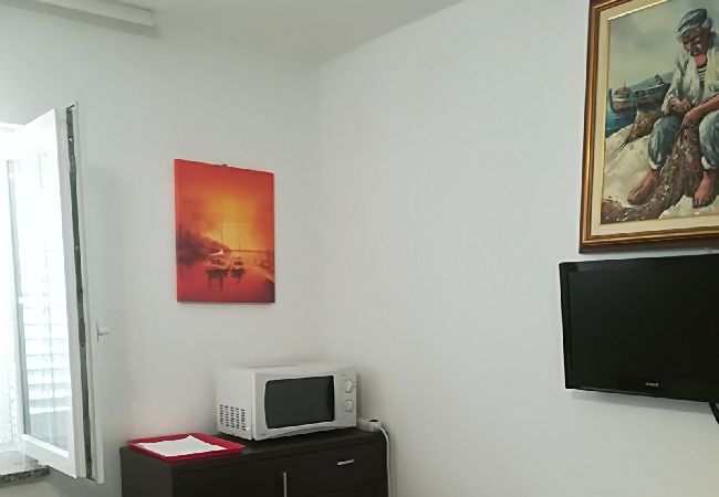 Appartamento a Novi Vinodolski - Appartamento in Novi (Novi Vinodolski) con vista mare, terrazzo, Climatizzazione, WIFI (3667-2)