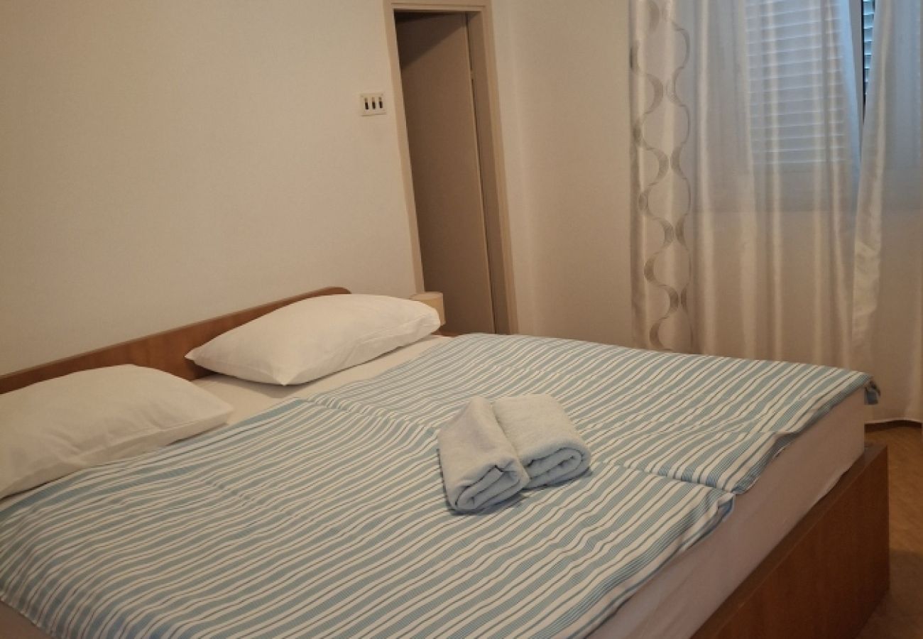 Appartamento a Kampor - Appartamento in Kampor con vista mare, terrazzo, Climatizzazione, WIFI (3708-1)