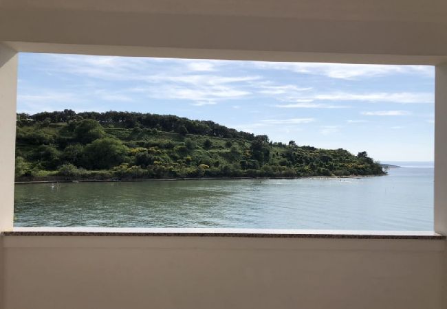 Appartamento a Kampor - Appartamento in Kampor con vista mare, terrazzo, WIFI (3708-2) Appartamento a Kampor - Appartamento in Kampor con vista mare, terrazzo, WIFI (3708-2)