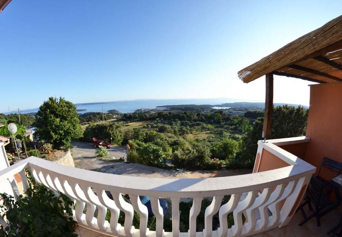 Appartamento a Mundanije - Appartamento in Mundanije con vista mare, terrazzo, Climatizzazione, WIFI (3748-3)