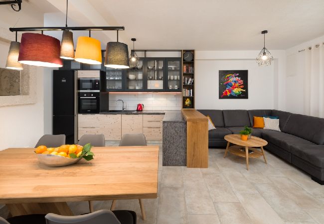 Casa a Murvica - Casa di vacanza in Murvica con vista mare, terrazzo, Climatizzazione, WIFI (3756-1) Casa a Murvica - Casa di vacanza in Murvica con vista mare, terrazzo, Climatizzazione, WIFI (3756-1)