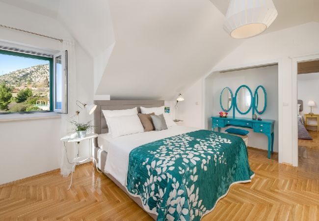 Casa a Murvica - Casa di vacanza in Murvica con vista mare, terrazzo, Climatizzazione, WIFI (3756-1) Casa a Murvica - Casa di vacanza in Murvica con vista mare, terrazzo, Climatizzazione, WIFI (3756-1)