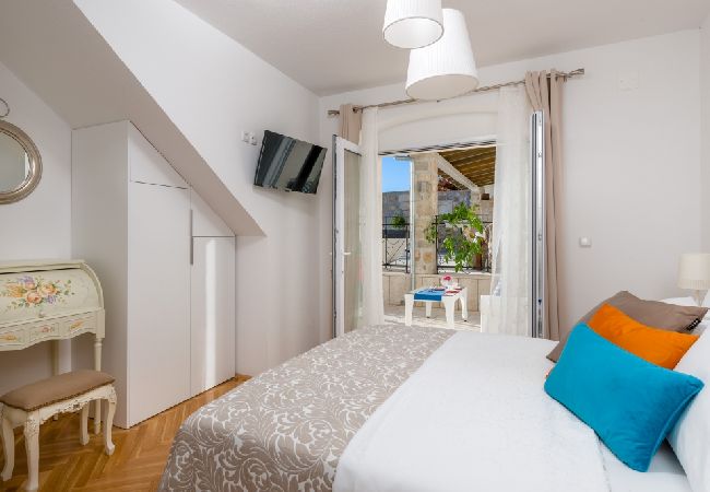 Casa a Murvica - Casa di vacanza in Murvica con vista mare, terrazzo, Climatizzazione, WIFI (3756-1) Casa a Murvica - Casa di vacanza in Murvica con vista mare, terrazzo, Climatizzazione, WIFI (3756-1)