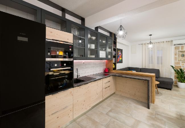 Casa a Murvica - Casa di vacanza in Murvica con vista mare, terrazzo, Climatizzazione, WIFI (3756-1) Casa a Murvica - Casa di vacanza in Murvica con vista mare, terrazzo, Climatizzazione, WIFI (3756-1)