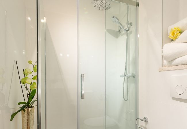 Casa a Murvica - Casa di vacanza in Murvica con vista mare, terrazzo, Climatizzazione, WIFI (3756-1) Casa a Murvica - Casa di vacanza in Murvica con vista mare, terrazzo, Climatizzazione, WIFI (3756-1)