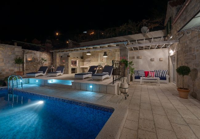 Casa a Murvica - Casa di vacanza in Murvica con vista mare, terrazzo, Climatizzazione, WIFI (3756-1) Casa a Murvica - Casa di vacanza in Murvica con vista mare, terrazzo, Climatizzazione, WIFI (3756-1)