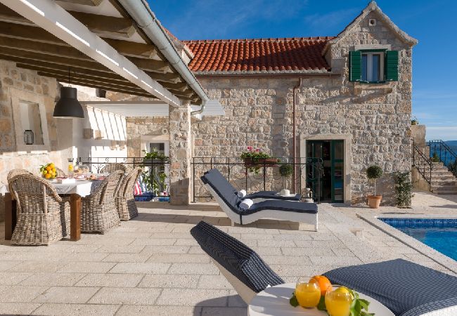 Casa a Murvica - Casa di vacanza in Murvica con vista mare, terrazzo, Climatizzazione, WIFI (3756-1) Casa a Murvica - Casa di vacanza in Murvica con vista mare, terrazzo, Climatizzazione, WIFI (3756-1)