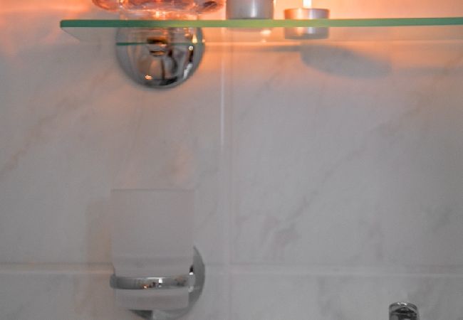 Appartamento a Bol - Appartamento in Vallo della Brazza (Bol) con vista mare, terrazzo, Climatizzazione, WIFI (3758-2) Appartamento a Bol - Appartamento in Vallo della Brazza (Bol) con vista mare, terrazzo, Climatizzazione, WIFI (3758-2)