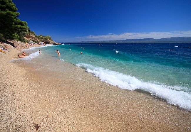 Appartamento a Bol - Appartamento in Vallo della Brazza (Bol) con vista mare, terrazzo, Climatizzazione, WIFI (3758-2) Appartamento a Bol - Appartamento in Vallo della Brazza (Bol) con vista mare, terrazzo, Climatizzazione, WIFI (3758-2)