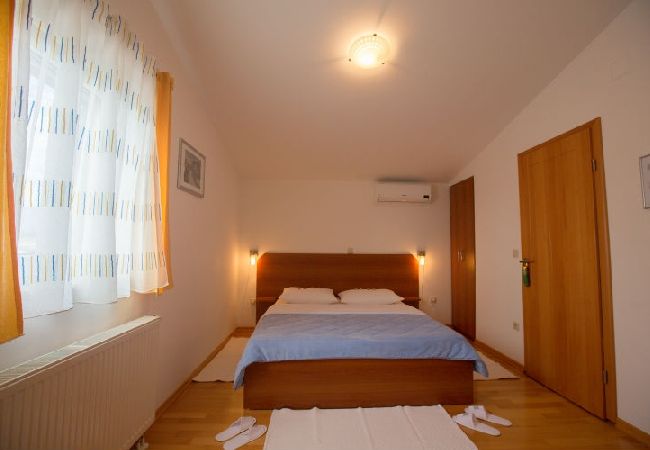 Affitto per camere a Novalja - Camera in Novaglia (Novalja) con Climatizzazione, WIFI (3764-7) Affitto per camere a Novalja - Camera in Novaglia (Novalja) con Climatizzazione, WIFI (3764-7)