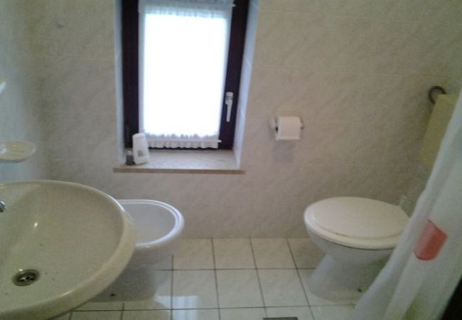 Appartamento a Mali Lošinj - Appartamento in Lussinpiccolo (Mali Losinj) con vista mare, terrazzo, Climatizzazione, WIFI (3780-2) Appartamento a Mali Lošinj - Appartamento in Lussinpiccolo (Mali Losinj) con vista mare, terrazzo, Climatizzazione, WIFI (3780-2)