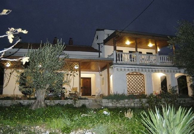 Appartamento a Mali Lošinj - Appartamento in Lussinpiccolo (Mali Losinj) con vista mare, terrazzo, Climatizzazione, WIFI (3780-2) Appartamento a Mali Lošinj - Appartamento in Lussinpiccolo (Mali Losinj) con vista mare, terrazzo, Climatizzazione, WIFI (3780-2)