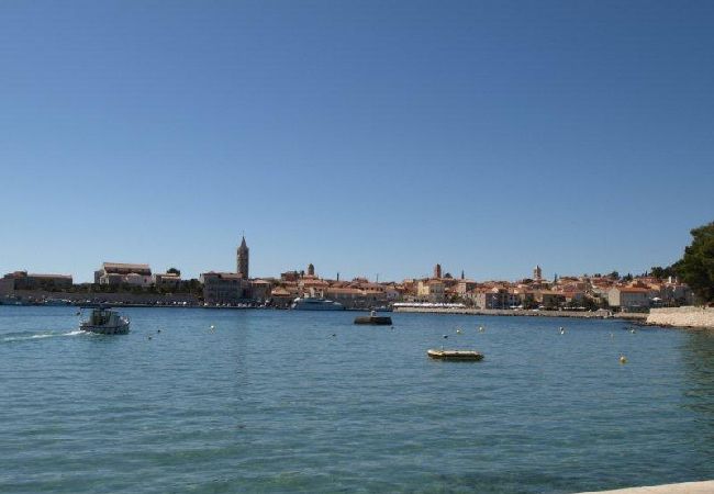 Appartamento a Banjol - Appartamento in Banjol con vista mare, terrazzo, Climatizzazione, WIFI (3803-1) Appartamento a Banjol - Appartamento in Banjol con vista mare, terrazzo, Climatizzazione, WIFI (3803-1)