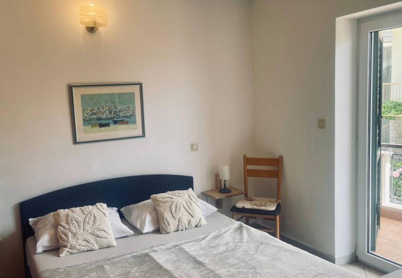 Appartamento a Podgora - Appartamento in Podgora con vista mare, terrazzo, Climatizzazione, WIFI (3812-1)