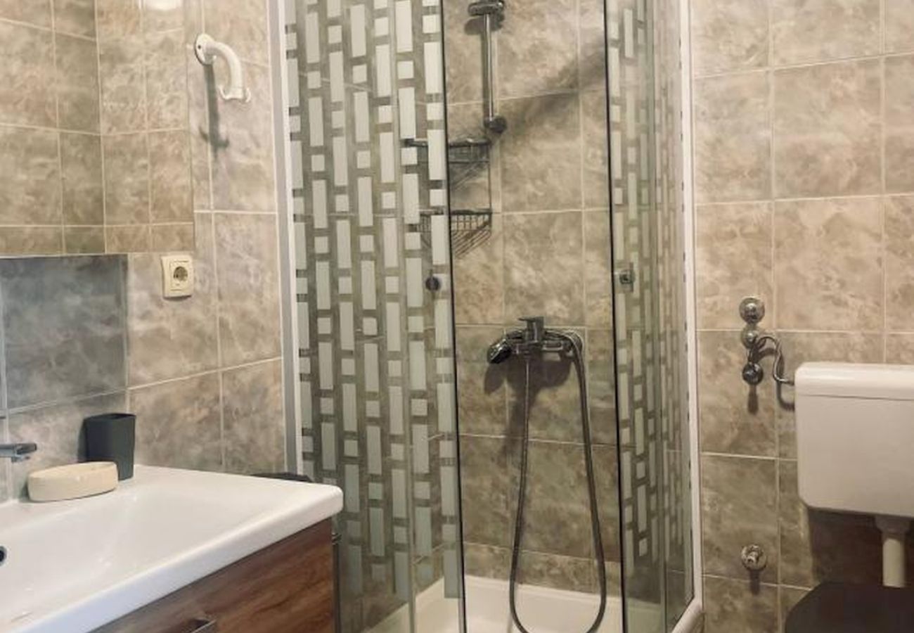 Appartamento a Podgora - Appartamento in Podgora con vista mare, terrazzo, Climatizzazione, WIFI (3812-3)