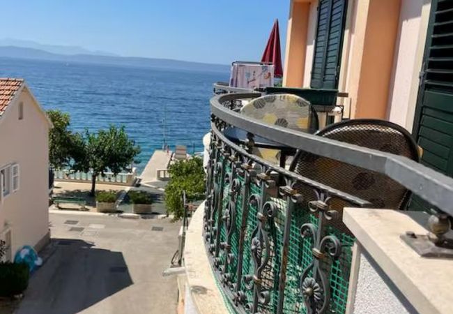 Appartamento a Podgora - Appartamento in Podgora con vista mare, terrazzo, Climatizzazione, WIFI (3812-4) Appartamento a Podgora - Appartamento in Podgora con vista mare, terrazzo, Climatizzazione, WIFI (3812-4)