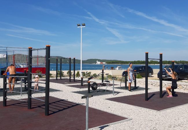 Appartamento a Šibenik-Brodarica - Appartamento in Brodarica con vista mare, terrazzo, Climatizzazione, WIFI (3814-1) Appartamento a Šibenik-Brodarica - Appartamento in Brodarica con vista mare, terrazzo, Climatizzazione, WIFI (3814-1)