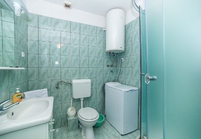 Appartamento a Bol - Appartamento in Vallo della Brazza (Bol) con vista mare, balcone, Climatizzazione, WIFI (3835-2) Appartamento a Bol - Appartamento in Vallo della Brazza (Bol) con vista mare, balcone, Climatizzazione, WIFI (3835-2)