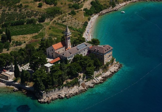 Appartamento a Bol - Appartamento in Vallo della Brazza (Bol) con vista mare, balcone, Climatizzazione, WIFI (3835-2) Appartamento a Bol - Appartamento in Vallo della Brazza (Bol) con vista mare, balcone, Climatizzazione, WIFI (3835-2)