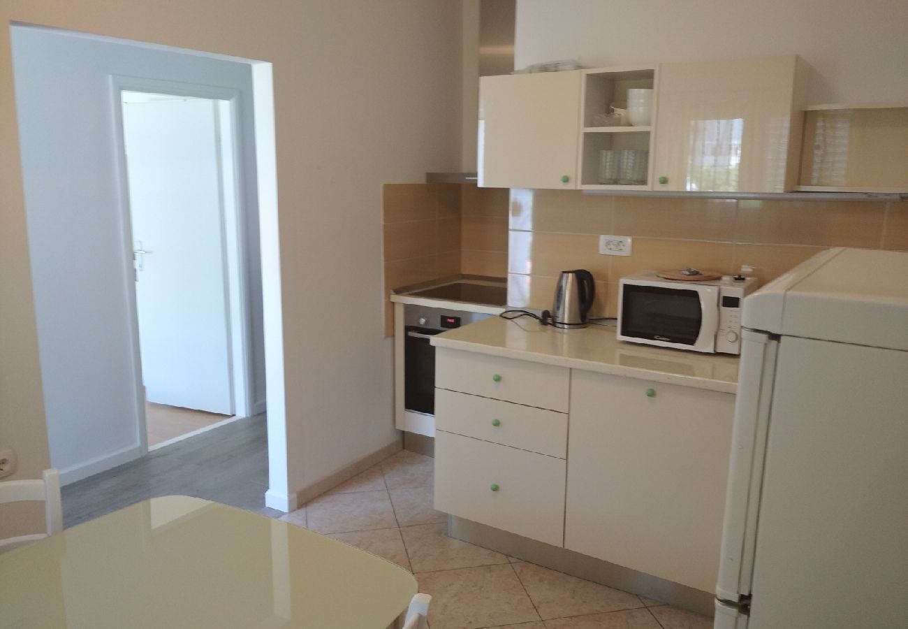 Appartamento a Bol - Appartamento in Vallo della Brazza (Bol) con vista mare, balcone, Climatizzazione, WIFI (3835-2)