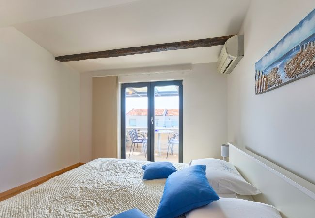 Appartamento a Štinjan - Appartamento in Stignano (Stinjan) con vista mare, terrazzo, Climatizzazione, WIFI (3326-2) Appartamento a Štinjan - Appartamento in Stignano (Stinjan) con vista mare, terrazzo, Climatizzazione, WIFI (3326-2)