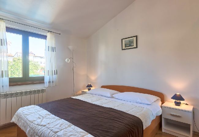 Appartamento a Štinjan - Appartamento in Stignano (Stinjan) con vista mare, balcone, Climatizzazione, WIFI (3326-5) Appartamento a Štinjan - Appartamento in Stignano (Stinjan) con vista mare, balcone, Climatizzazione, WIFI (3326-5)