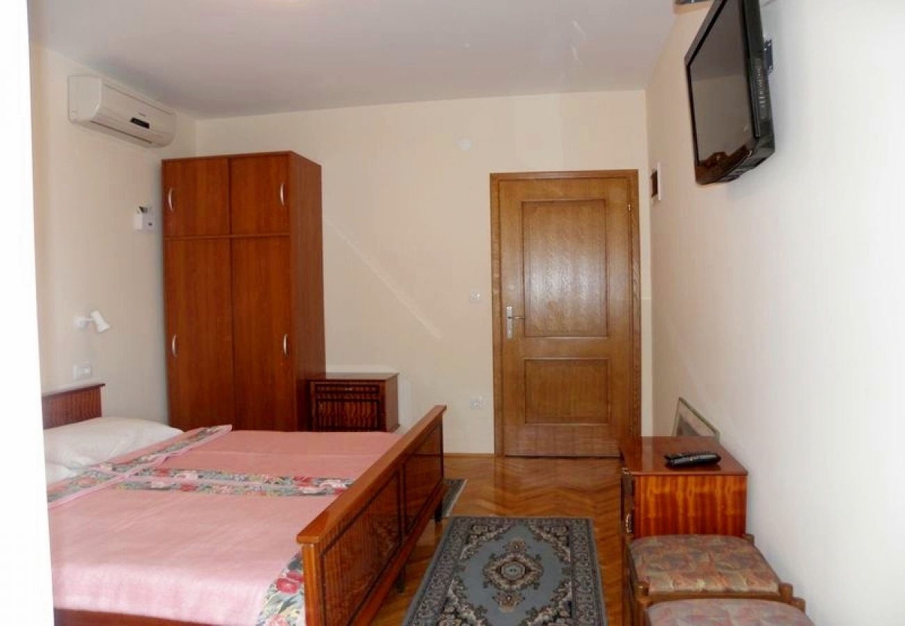 Appartamento a Duce - Appartamento in Duće con vista mare, balcone, Climatizzazione, WIFI (4166-5)