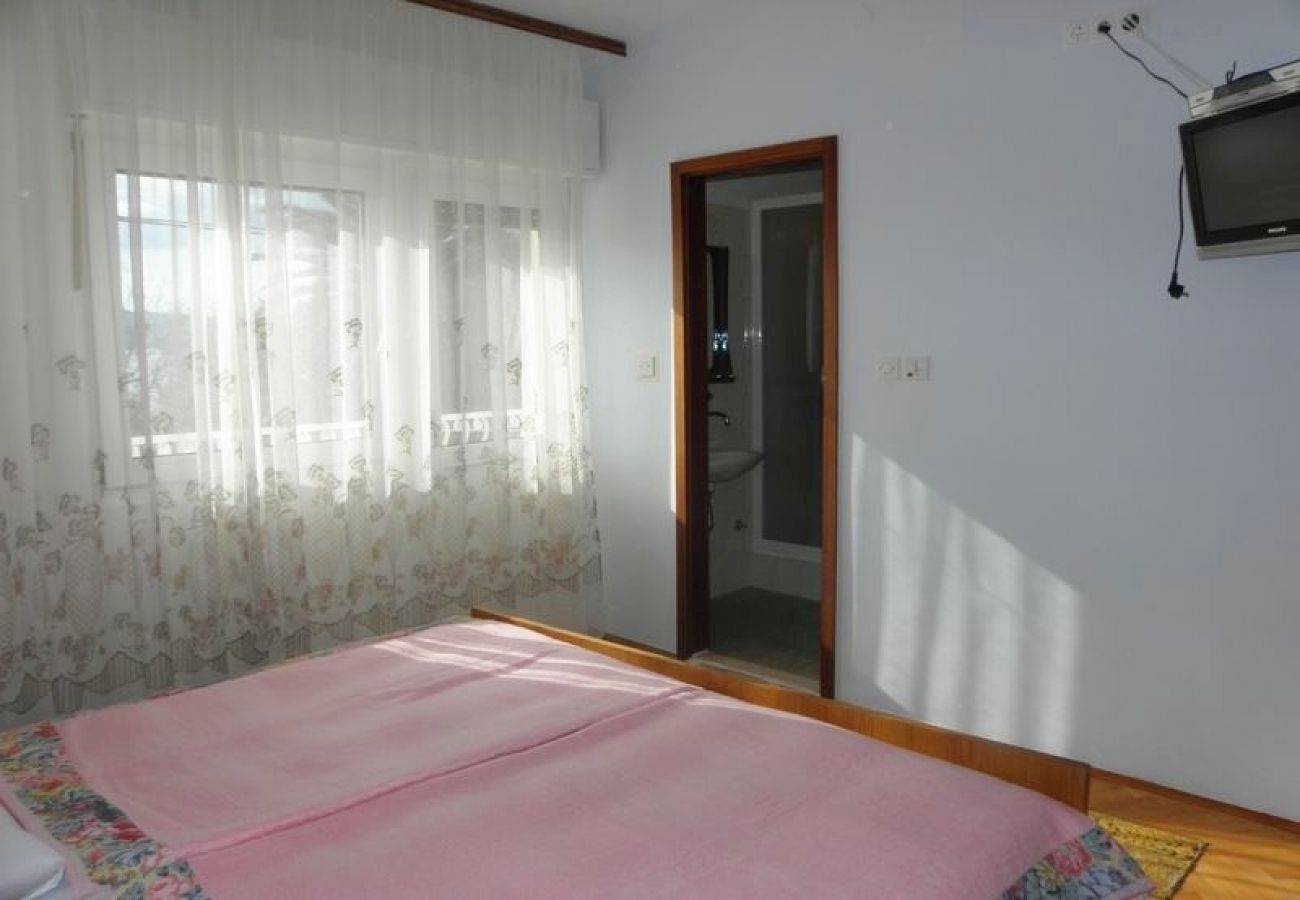 Appartamento a Duce - Appartamento in Duće con vista mare, loggia, Climatizzazione, WIFI (4166-7)