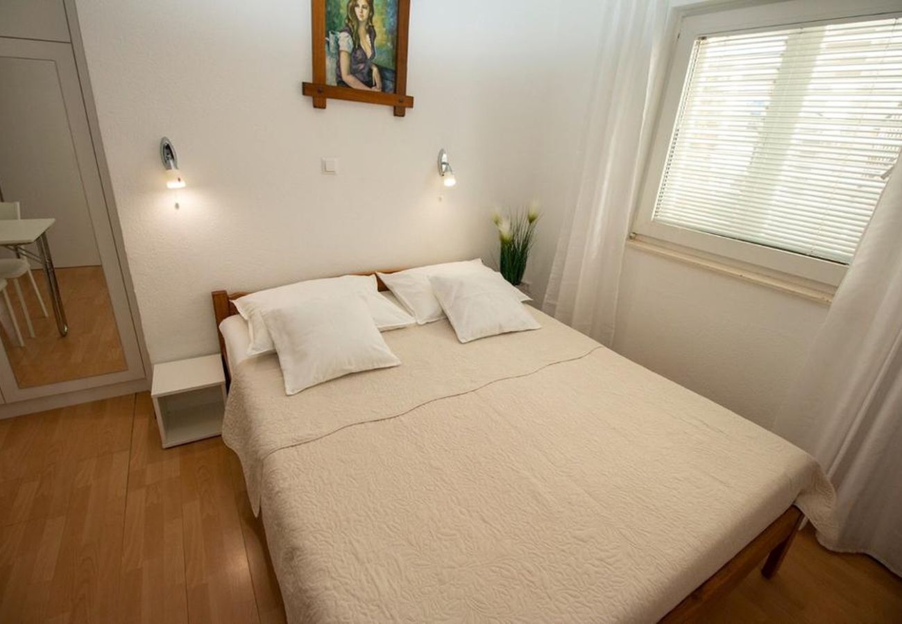 Appartamento a Duce - Appartamento in Duće con vista mare, balcone, Climatizzazione, WIFI (4172-1)