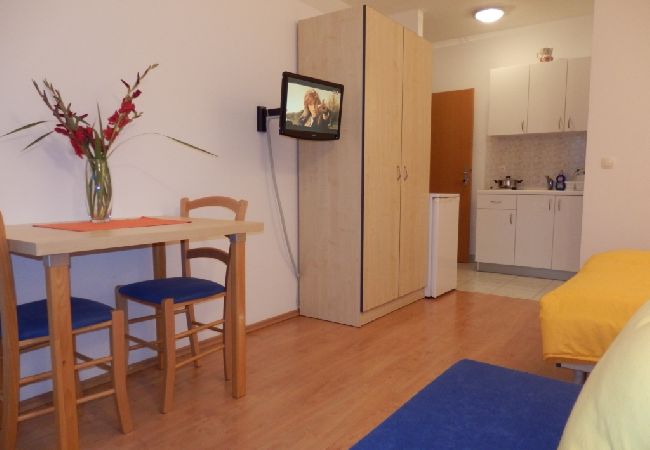 Studio a Duce - Appartamento Studio in Duće con vista mare, balcone, Climatizzazione, WIFI (4173-6) Studio a Duce - Appartamento Studio in Duće con vista mare, balcone, Climatizzazione, WIFI (4173-6)