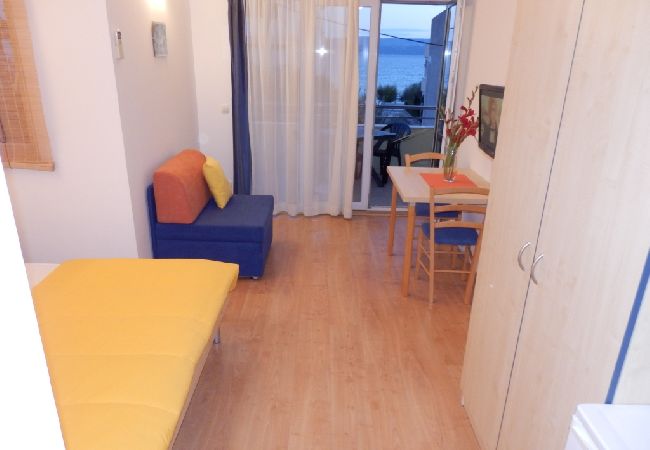 Studio a Duce - Appartamento Studio in Duće con vista mare, balcone, Climatizzazione, WIFI (4173-6) Studio a Duce - Appartamento Studio in Duće con vista mare, balcone, Climatizzazione, WIFI (4173-6)