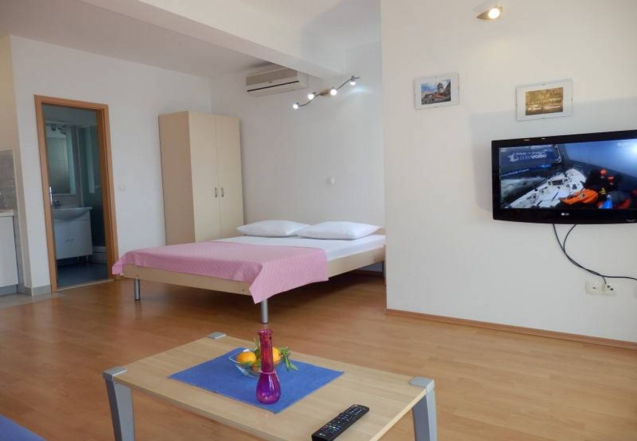 Studio a Duce - Appartamento Studio in Duće con vista mare, balcone, Climatizzazione, WIFI (4173-11)