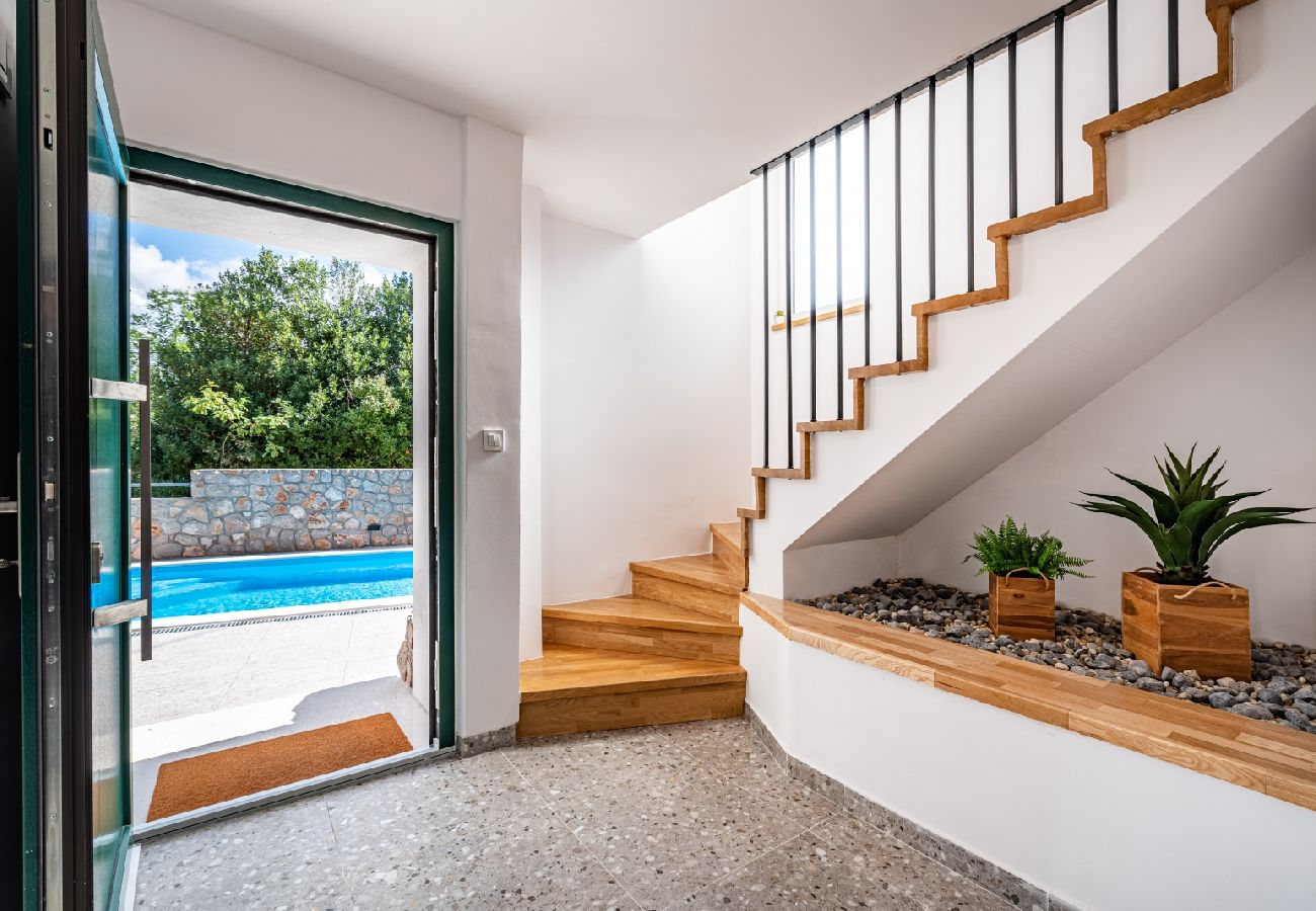 Casa a Lukoran - Casa di vacanza in Lukoran con vista mare, terrazzo, Climatizzazione, WIFI (4200-1)