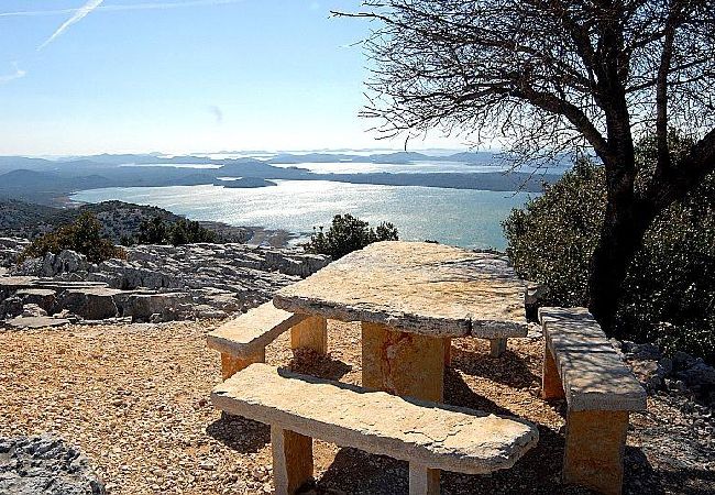 Appartamento a Donji Karin - Appartamento in Karin Gornji con vista mare, terrazzo, Climatizzazione, WIFI (4207-3) Appartamento a Donji Karin - Appartamento in Karin Gornji con vista mare, terrazzo, Climatizzazione, WIFI (4207-3)