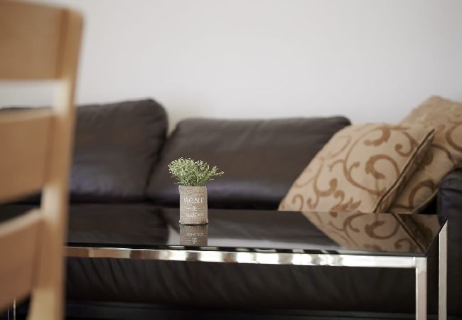 Appartamento a Trogir - Ferienwohnung in Trogir mit Terrasse, Klimaanlage, W-LAN, Waschmaschine (4215-1) Appartamento a Trogir - Ferienwohnung in Trogir mit Terrasse, Klimaanlage, W-LAN, Waschmaschine (4215-1)