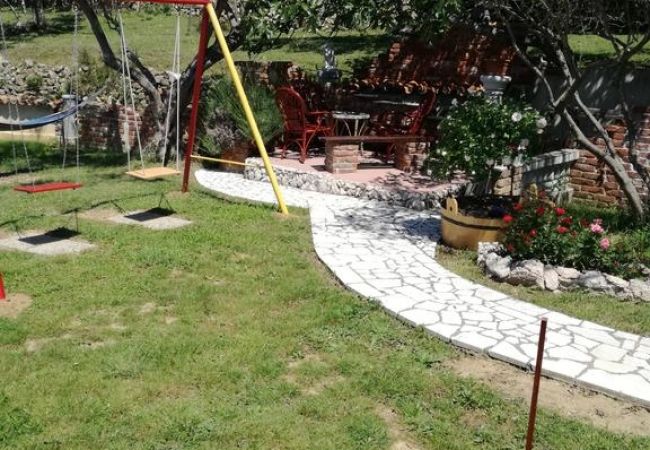 Appartamento a Kampor - Appartamento in Kampor con balcone, Climatizzazione, WIFI (4235-2) Appartamento a Kampor - Appartamento in Kampor con balcone, Climatizzazione, WIFI (4235-2)