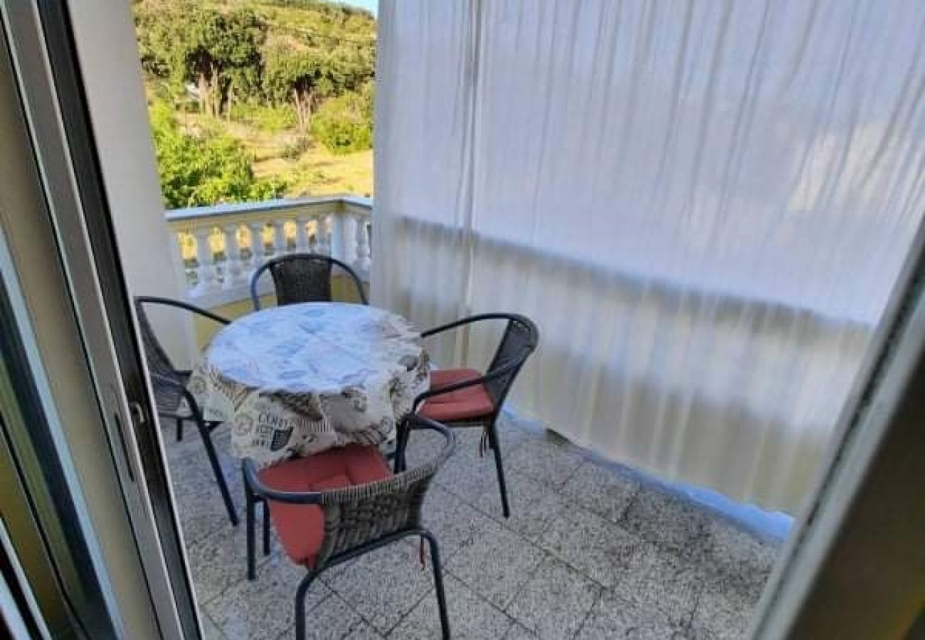 Appartamento a Kampor - Appartamento in Kampor con balcone, Climatizzazione, WIFI (4235-2)