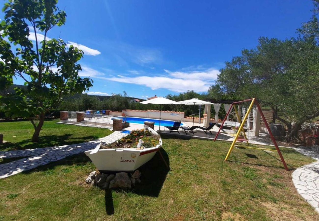 Appartamento a Kampor - Appartamento in Kampor con terrazzo, Climatizzazione, WIFI (4235-3)