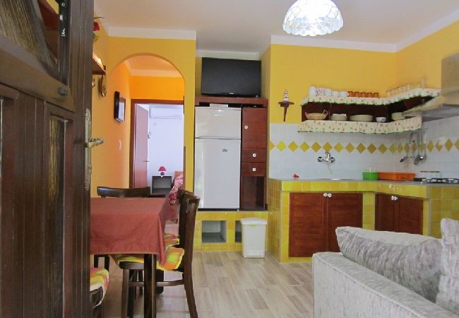 Appartamento a Mali Lošinj - Appartamento in Lussinpiccolo (Mali Losinj) con terrazzo, Climatizzazione, WIFI, Lavatrice (4241-2) Appartamento a Mali Lošinj - Appartamento in Lussinpiccolo (Mali Losinj) con terrazzo, Climatizzazione, WIFI, Lavatrice (4241-2)