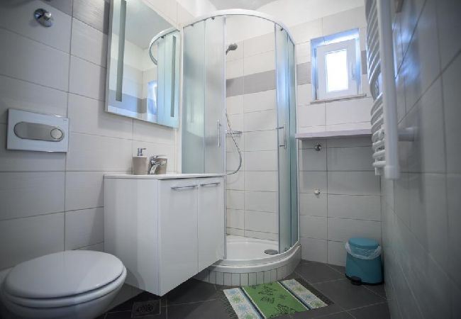 Appartamento a Cres - Appartamento in Cherso (Cres) con balcone, Climatizzazione, WIFI, Lavatrice (4249-2) Appartamento a Cres - Appartamento in Cherso (Cres) con balcone, Climatizzazione, WIFI, Lavatrice (4249-2)