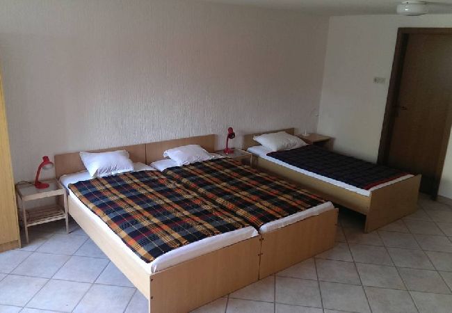 Appartamento a Umag - Appartamento in Umago (Umag) con terrazzo, Climatizzazione, WIFI (4259-2) Appartamento a Umag - Appartamento in Umago (Umag) con terrazzo, Climatizzazione, WIFI (4259-2)