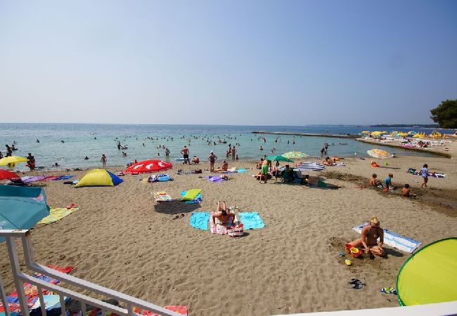 Appartamento a Umag - Appartamento in Umago (Umag) con terrazzo, Climatizzazione, WIFI (4259-2) Appartamento a Umag - Appartamento in Umago (Umag) con terrazzo, Climatizzazione, WIFI (4259-2)