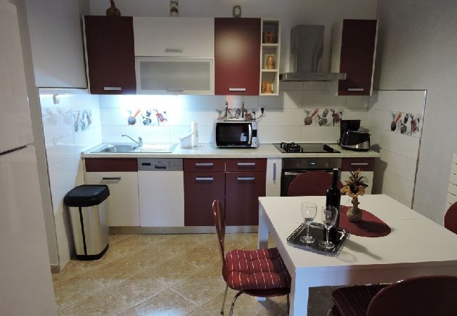 Appartamento a Biograd na moru - Appartamento in Zaravecchia (Biograd) con terrazzo, Climatizzazione, WIFI, Lavastoviglie (4269-1) Appartamento a Biograd na moru - Appartamento in Zaravecchia (Biograd) con terrazzo, Climatizzazione, WIFI, Lavastoviglie (4269-1)