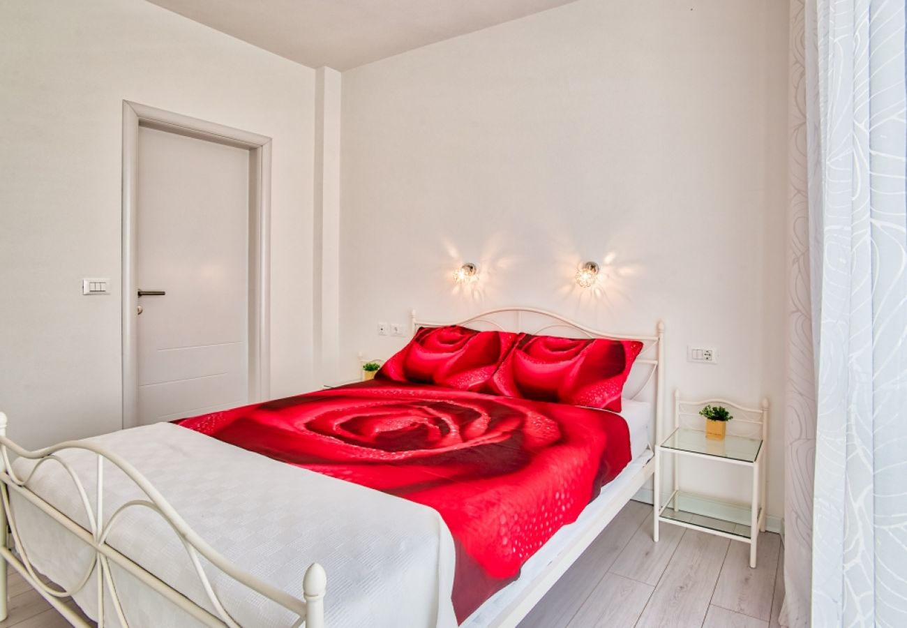 Appartamento a Rovinj - Appartamento in Rovigno (Rovinj) con terrazzo, Climatizzazione, WIFI, Lavastoviglie (4286-4)