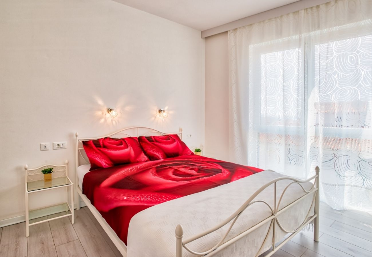 Appartamento a Rovinj - Appartamento in Rovigno (Rovinj) con terrazzo, Climatizzazione, WIFI, Lavastoviglie (4286-4)