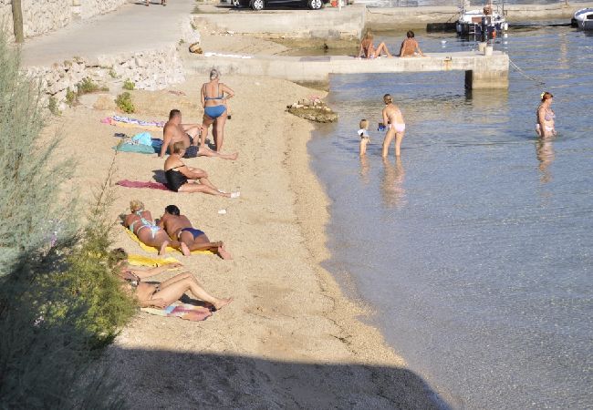 Appartamento a Rab - Appartamento in Barbat con vista mare, balcone, Climatizzazione (660-5) Appartamento a Rab - Appartamento in Barbat con vista mare, balcone, Climatizzazione (660-5)