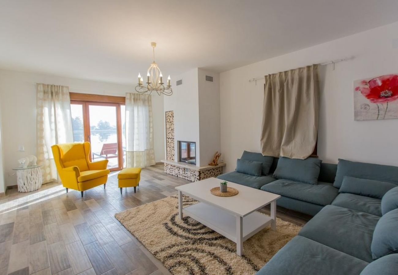 Casa a Ogulin - Casa di vacanza in Ogulin con terrazzo, Climatizzazione, WIFI, Lavatrice (4317-1)