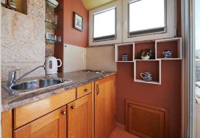 Studio a Trogir - Appartamento Studio in Traù (Trogir) con balcone, Climatizzazione, WIFI (4324-4) Studio a Trogir - Appartamento Studio in Traù (Trogir) con balcone, Climatizzazione, WIFI (4324-4)