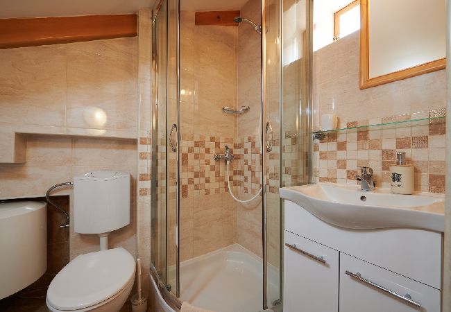 Studio a Trogir - Appartamento Studio in Traù (Trogir) con balcone, Climatizzazione, WIFI (4324-4) Studio a Trogir - Appartamento Studio in Traù (Trogir) con balcone, Climatizzazione, WIFI (4324-4)